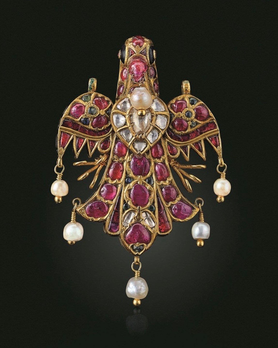 Bird Jewelry MAHARAJAS & MUGHAL MAGNIFICENCE An Antique Diamond and Multi-Gem Bird Pendant from the 18th-Century (Courtesy of Christie's)