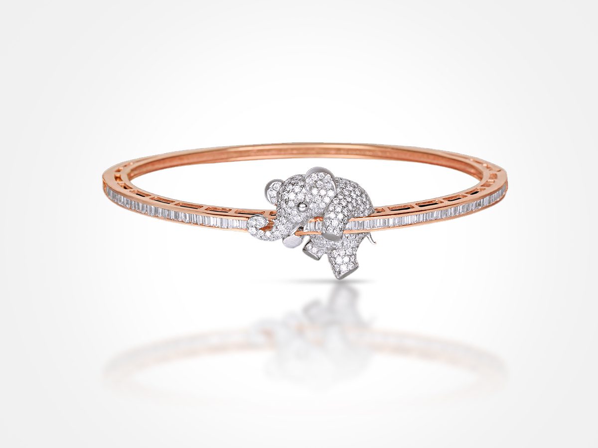 Elegant bracelet, adorned with sparkling Natural Diamonds