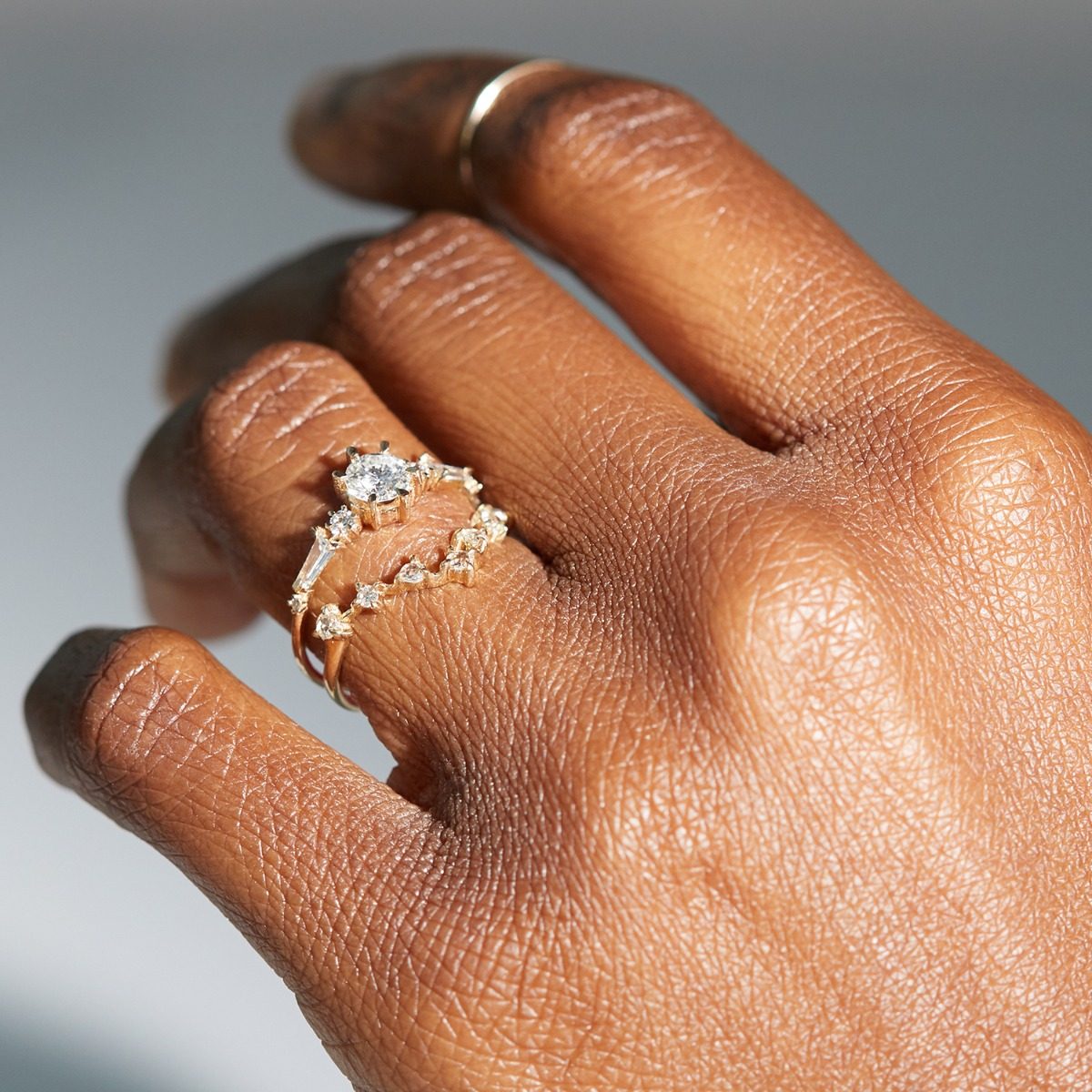 how much to spend on an engagement ring 
