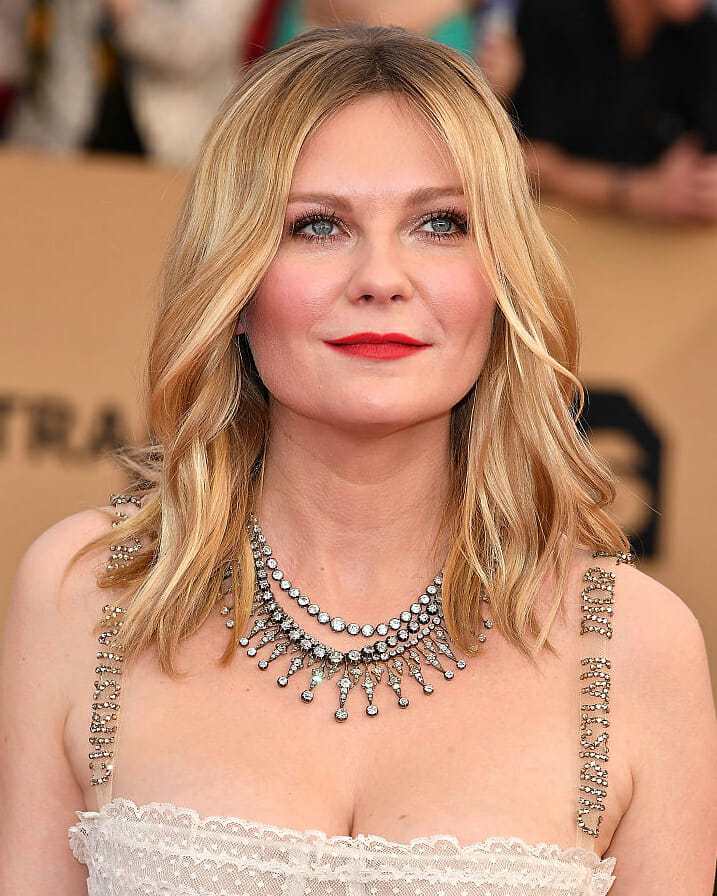 Kirsten Dunst wears Fred Leighton at the 2017 Screen Actors Guild Awards.