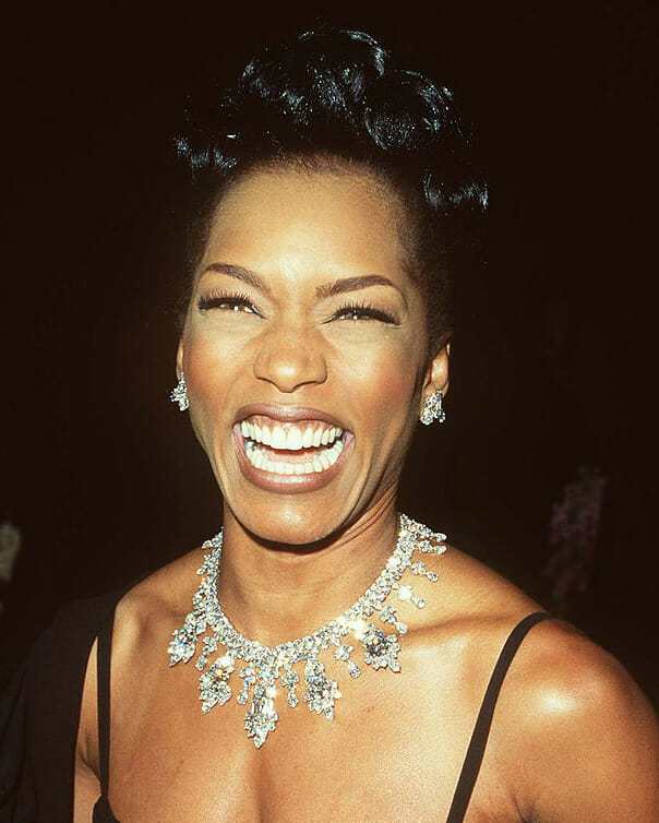 Oscars Jewelry: Angela Bassett wore a Harry Winston necklace at the 1996 Academy Awards