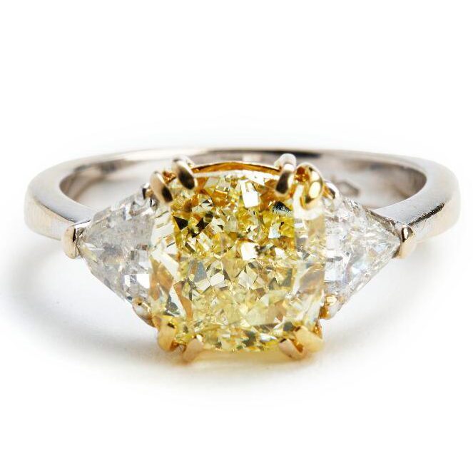 ring auction: yellow diamond ring Jewelry Auction