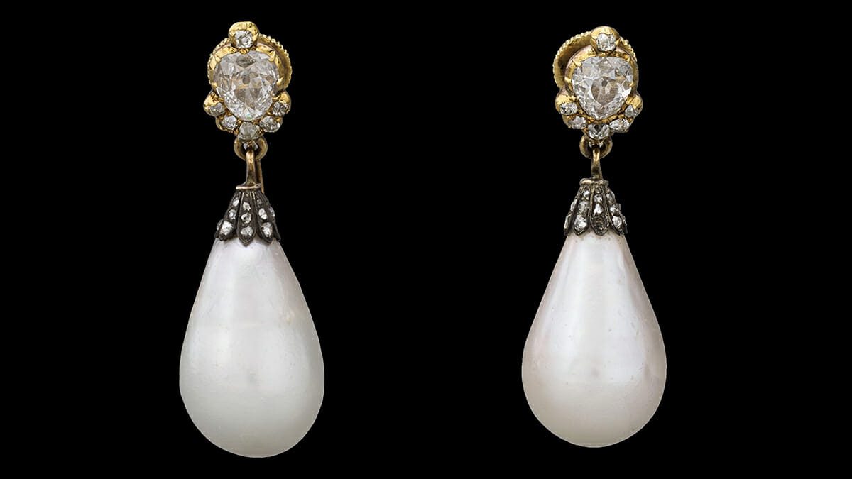 Chaumet exhibit featuring Pair of Gold, Silver, Natural Pearls and Diamond Earrings