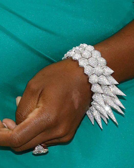 Close up of Serena Willams diamond ring and bracelet stylish athletes