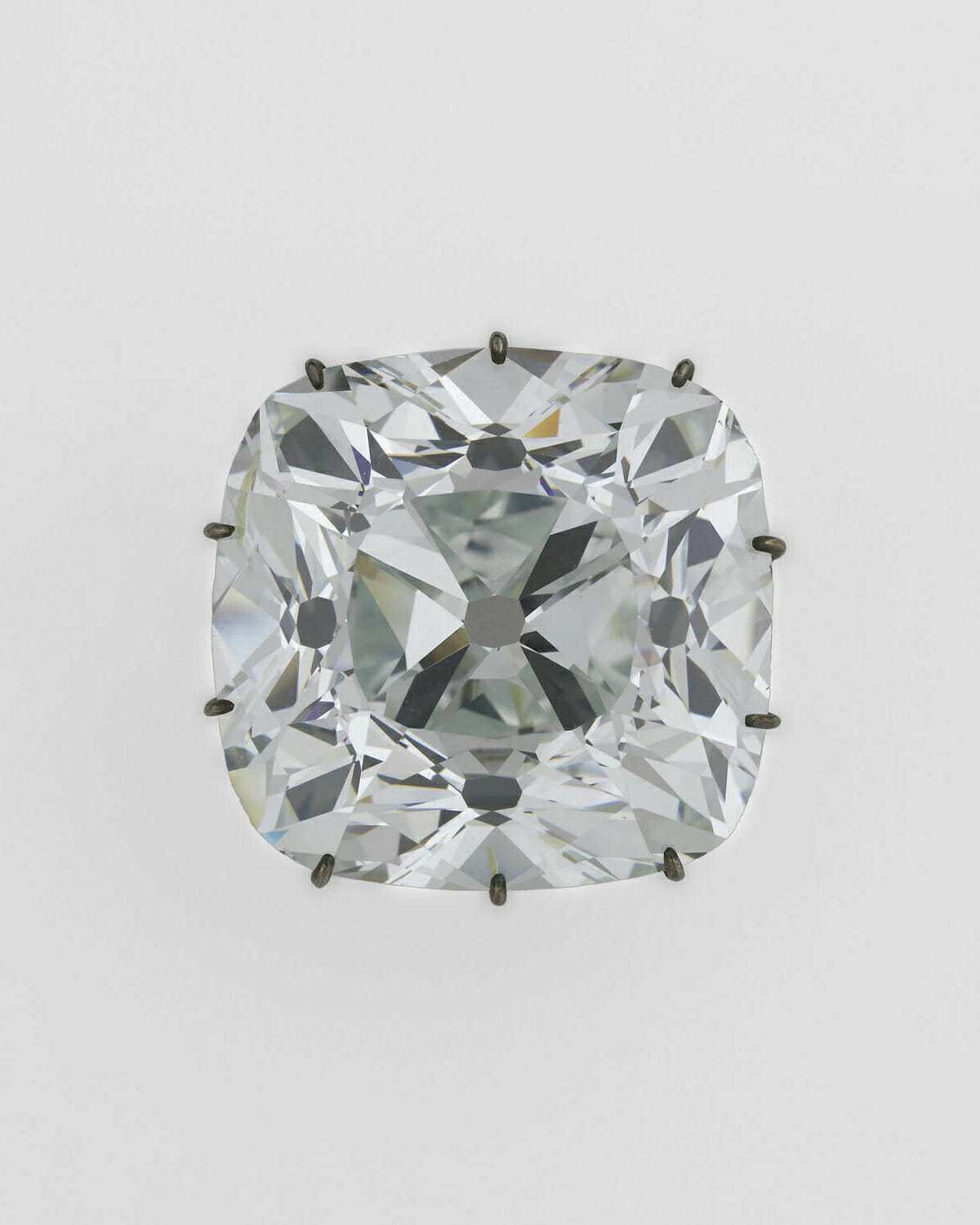 cursed diamonds:The Cursed Diamond, Regent Diamond's Thrilling Tale of Robbery, Royalty, and Revolution