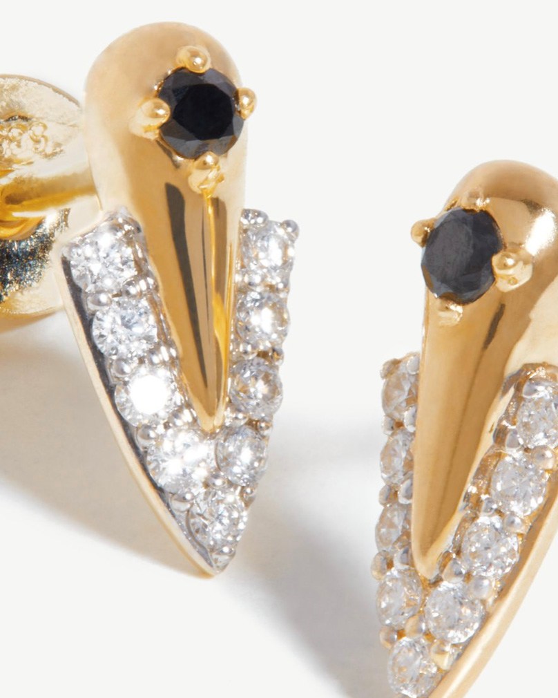 Earrings with black and white diamonds