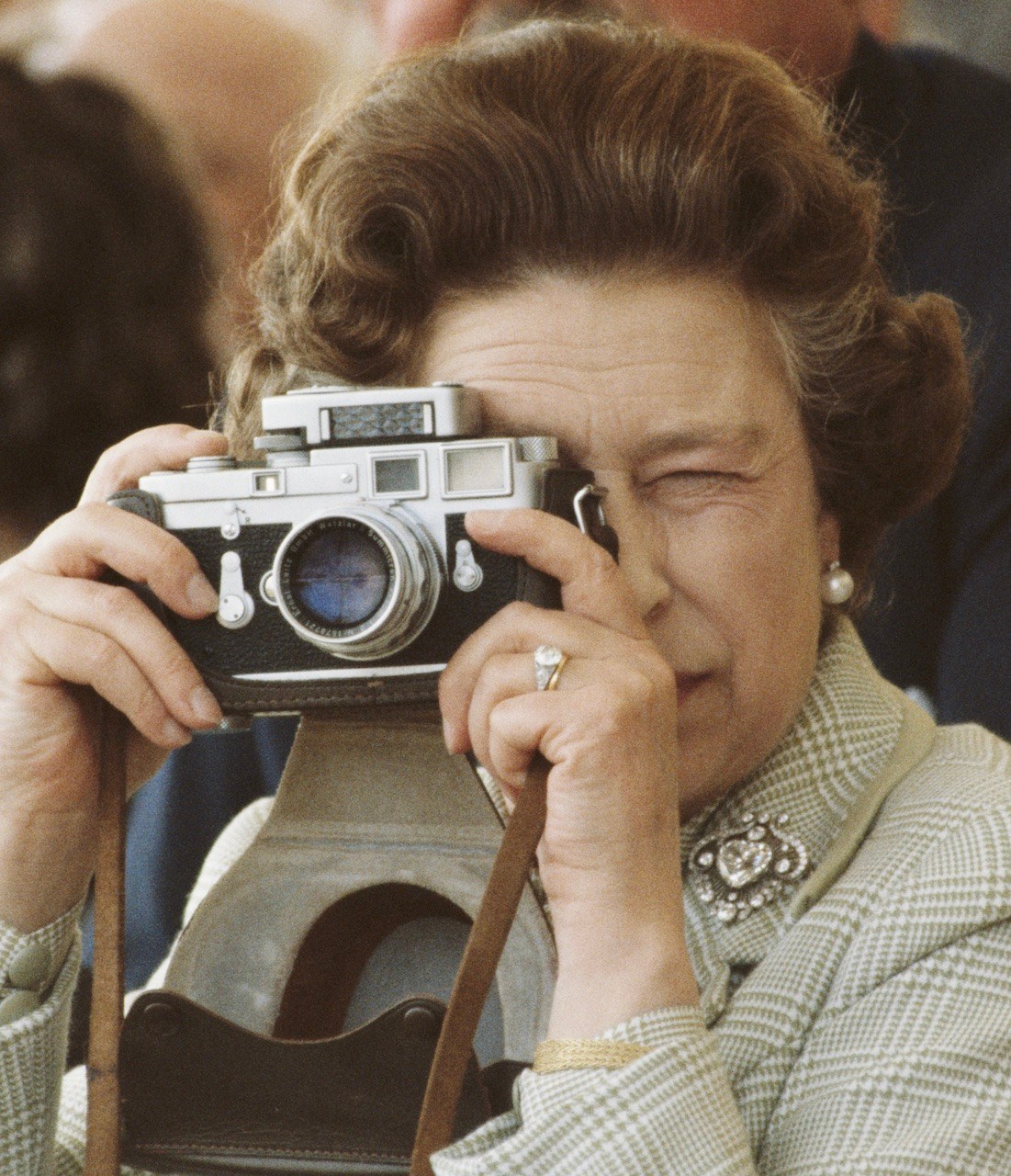 A History of Diamond Brooches:  Queen Elizabeth II 
