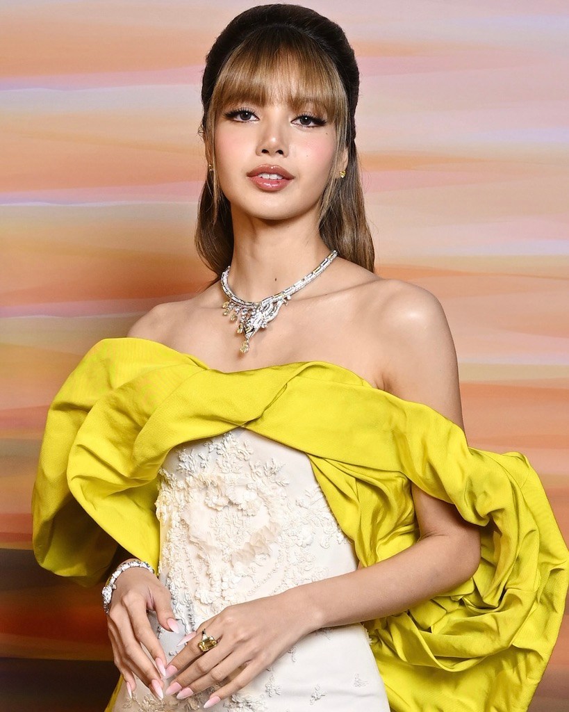 Lisa of BLACKPINK attends the Bvlgari Polychroma High Jewelry Event in diamond snake jewelry
