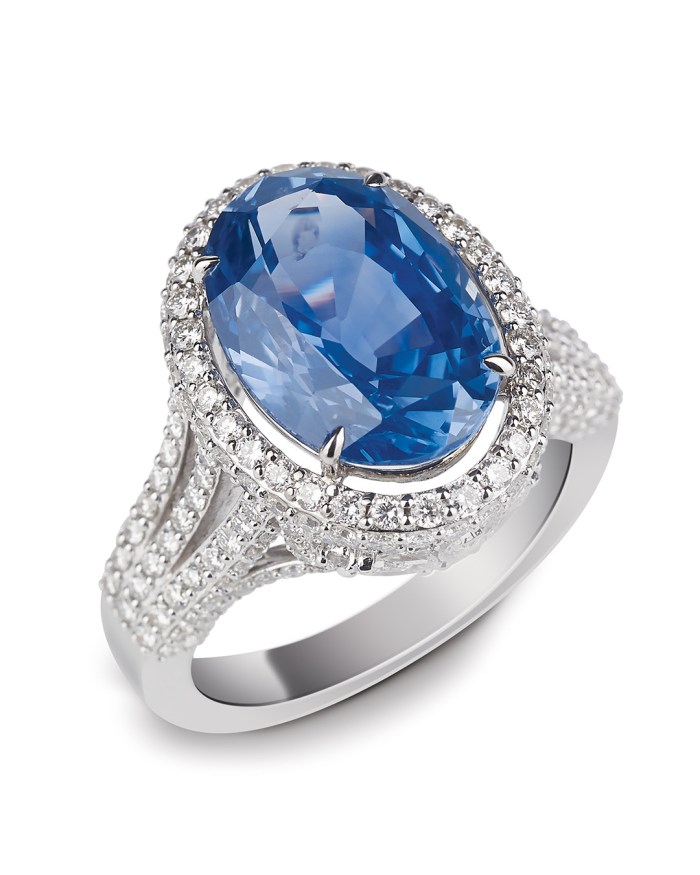 A Mouawad-made replica of Princess Diana's engagement ring, worn by Kristen Stewart in the 2021 biopic, Spencer. (Courtesy of Mouawad)
