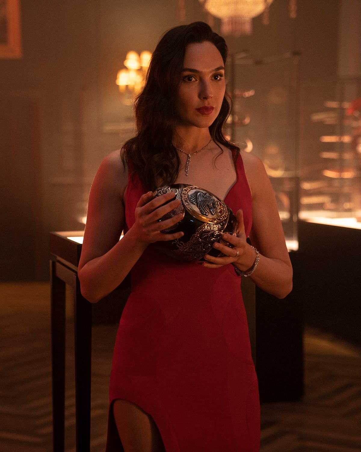 red notice cleopatra eggs netflix gal gadot