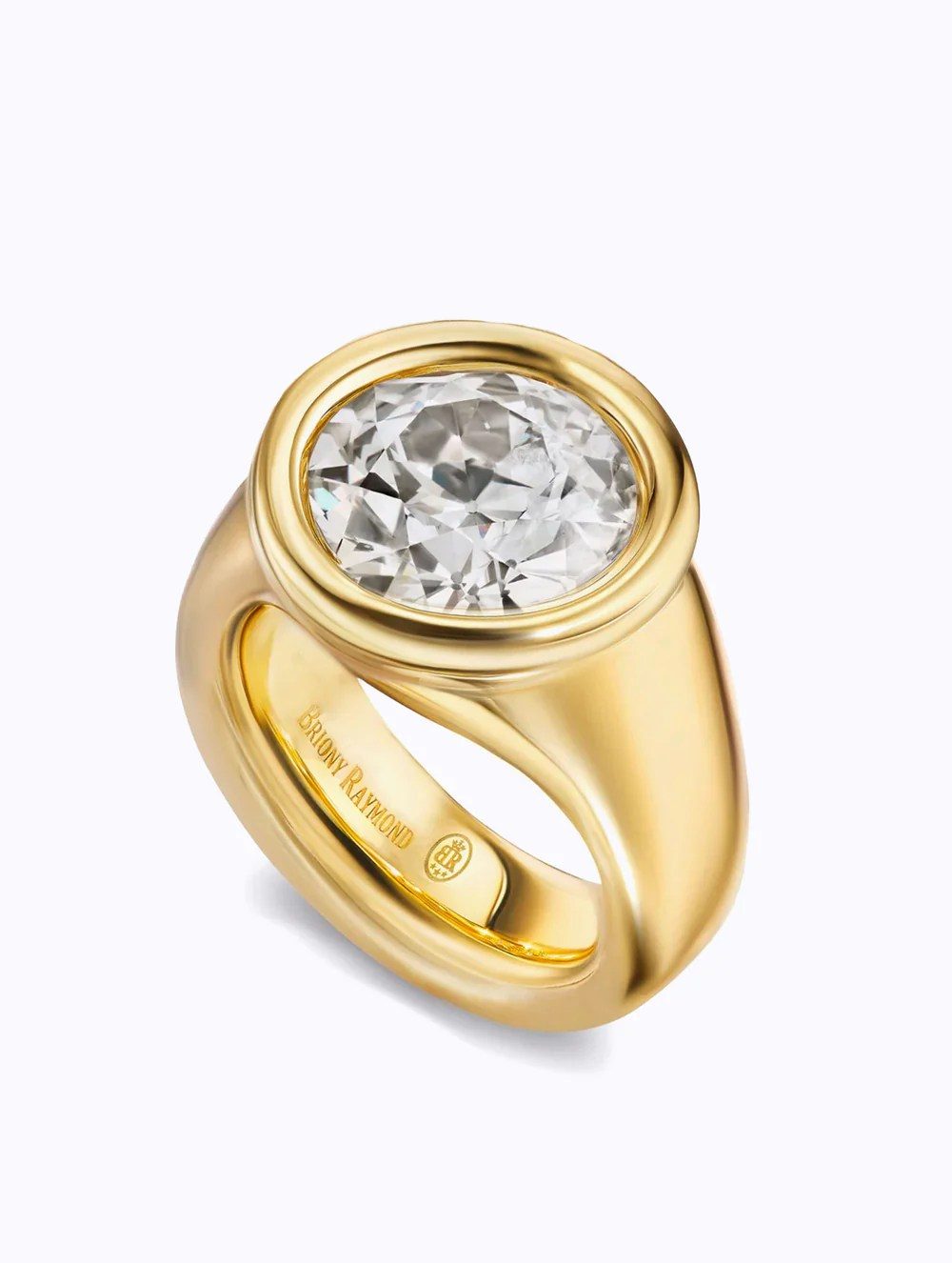 use a Bezel Setting to make an engagement ring look bigger
