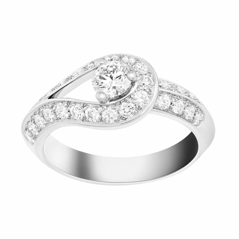 round diamond engagement ring