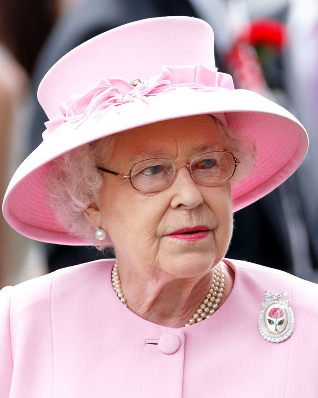 the queen elizabeth's jewels jubilee diamond royal