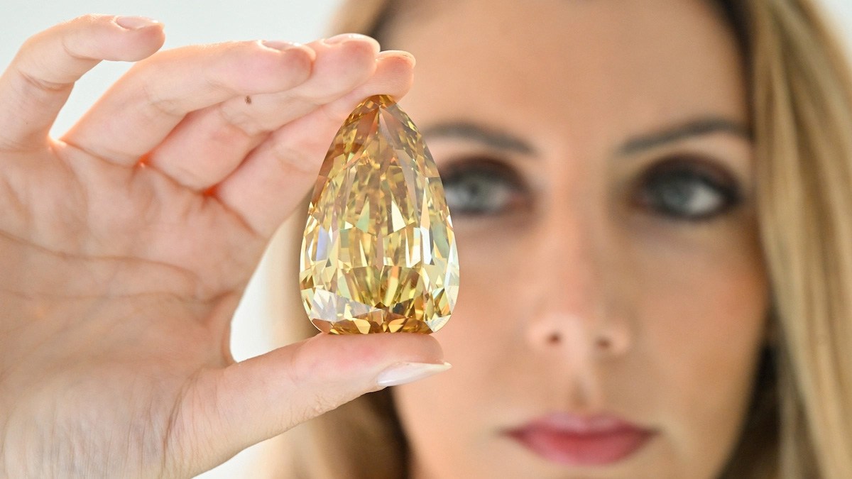 golden canary diamond