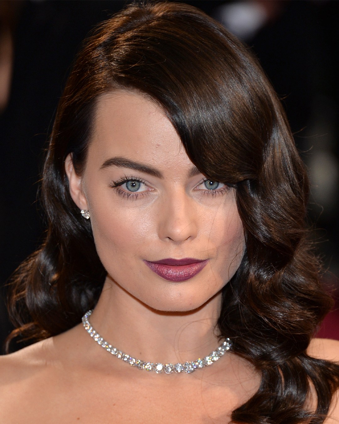 Margot Robbie Wore Classic Diamonds to the 2014 Oscars