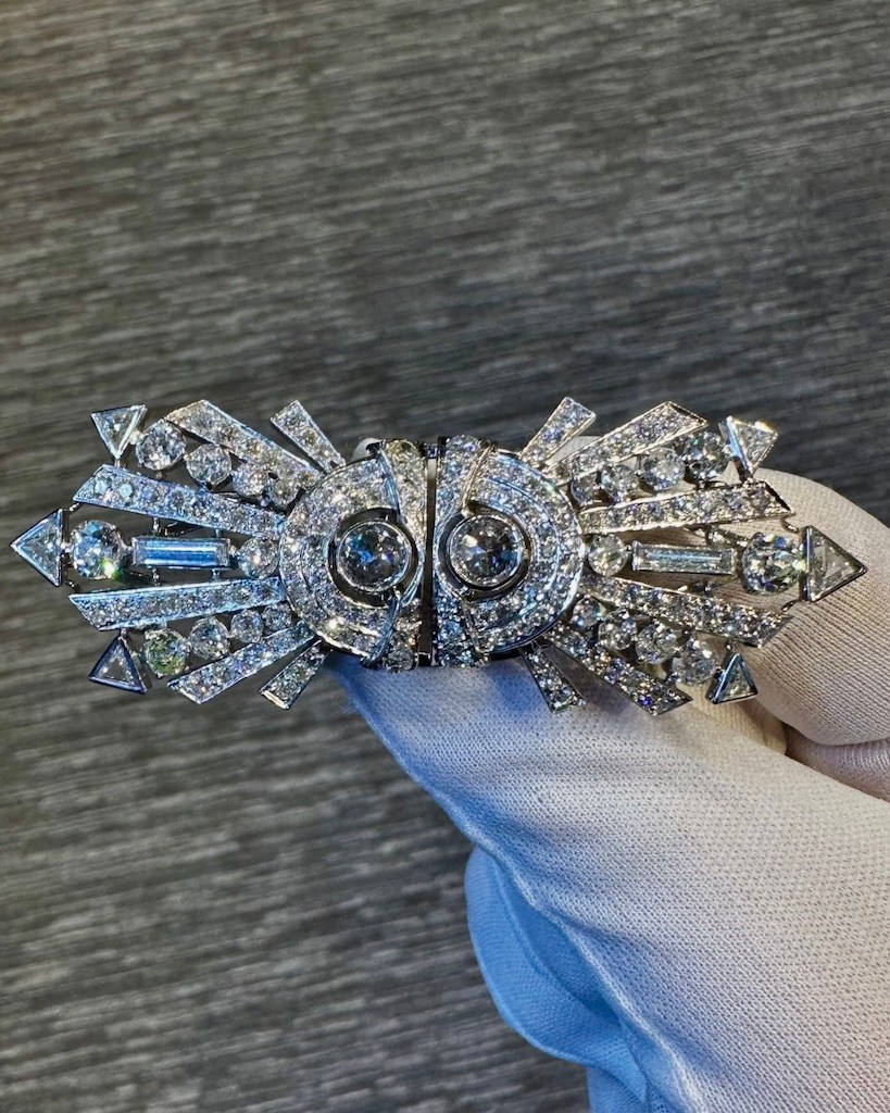 Joseph Saidian & Sons Art Deco Diamond Double Clip-Brooch A History of Diamond Brooches