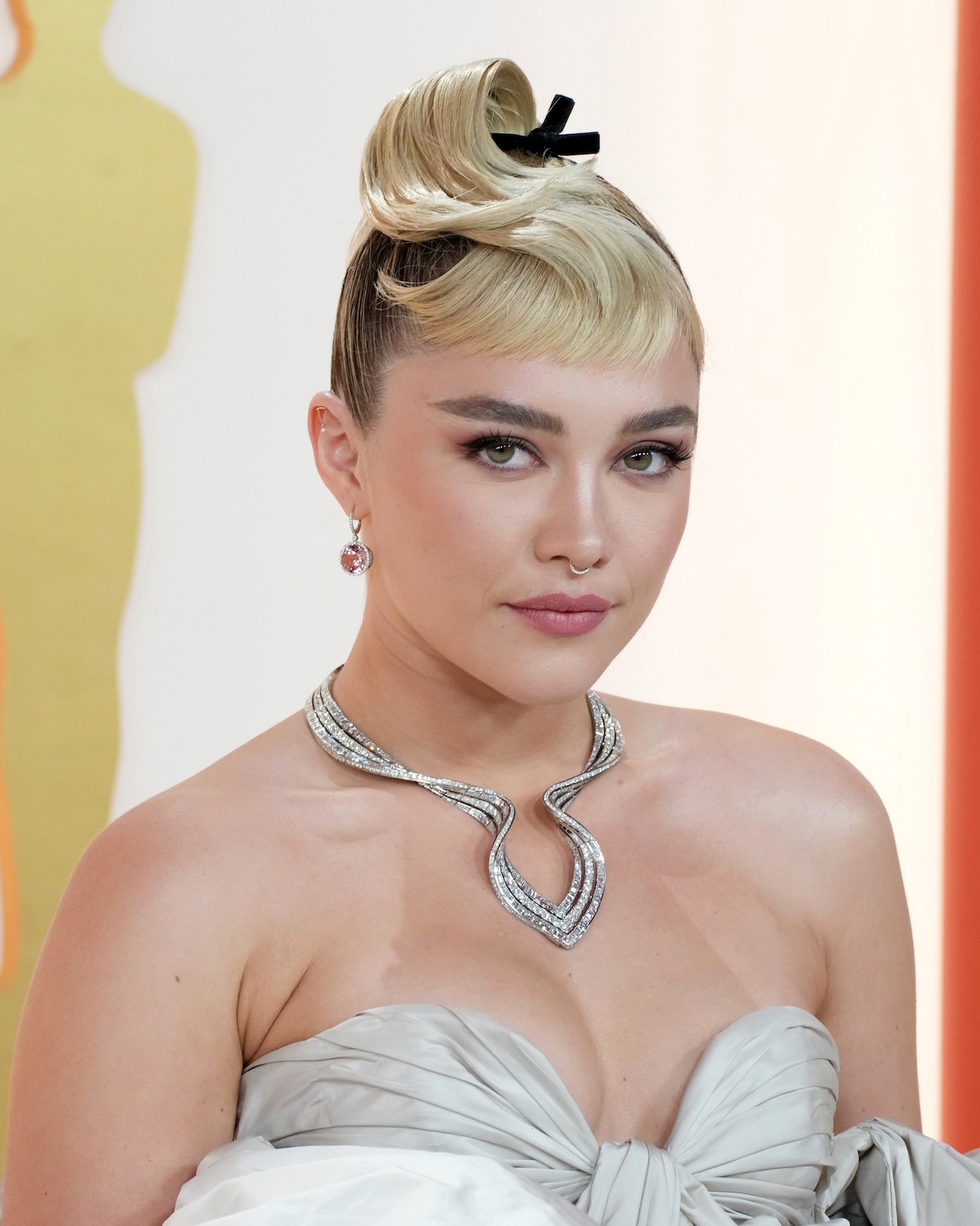 Oscars Jewelry: Florence Pugh wore a Tiffany & Co. structural natural diamond necklace at the 2023 Academy Awards