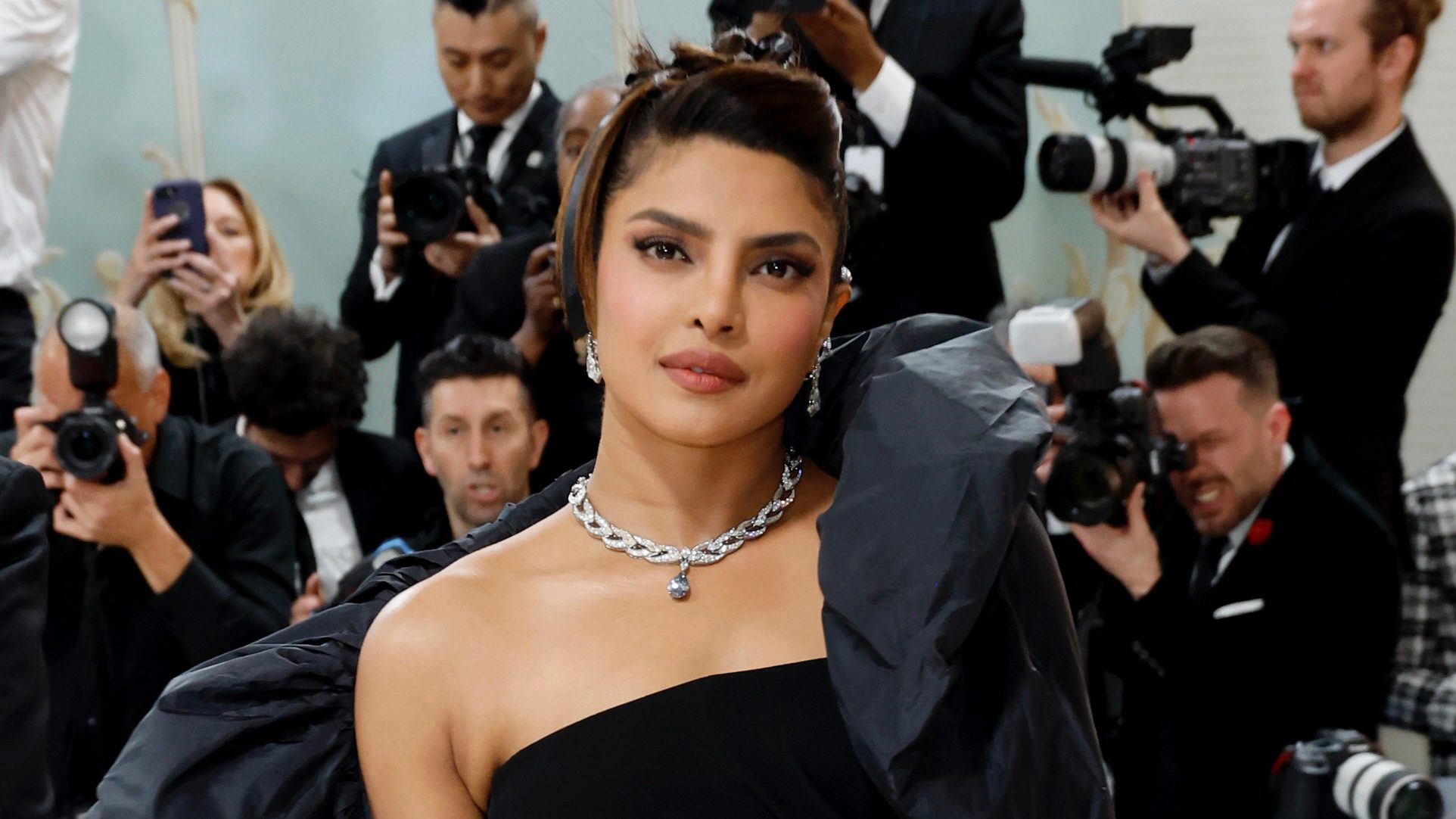 Priyanka Chopra Jonas wears the Bulgari Laguna Blu to the 2023 Met Gala at The Metropolitan Museum of Art on May 01, 2023 in New York City. (Getty Images)