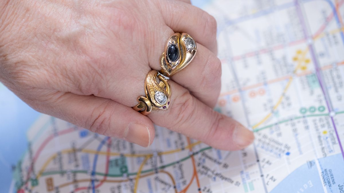 traveling with jewelry