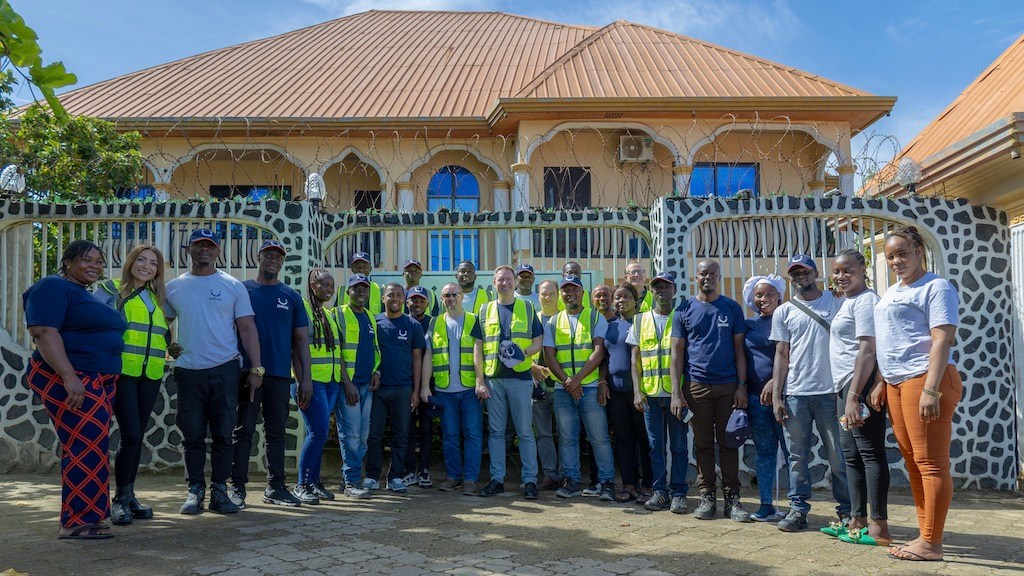 GemFair team with De Beers Group CEO, Al Cook, at the GemFair buying office in Koidu, Sierra Leone
