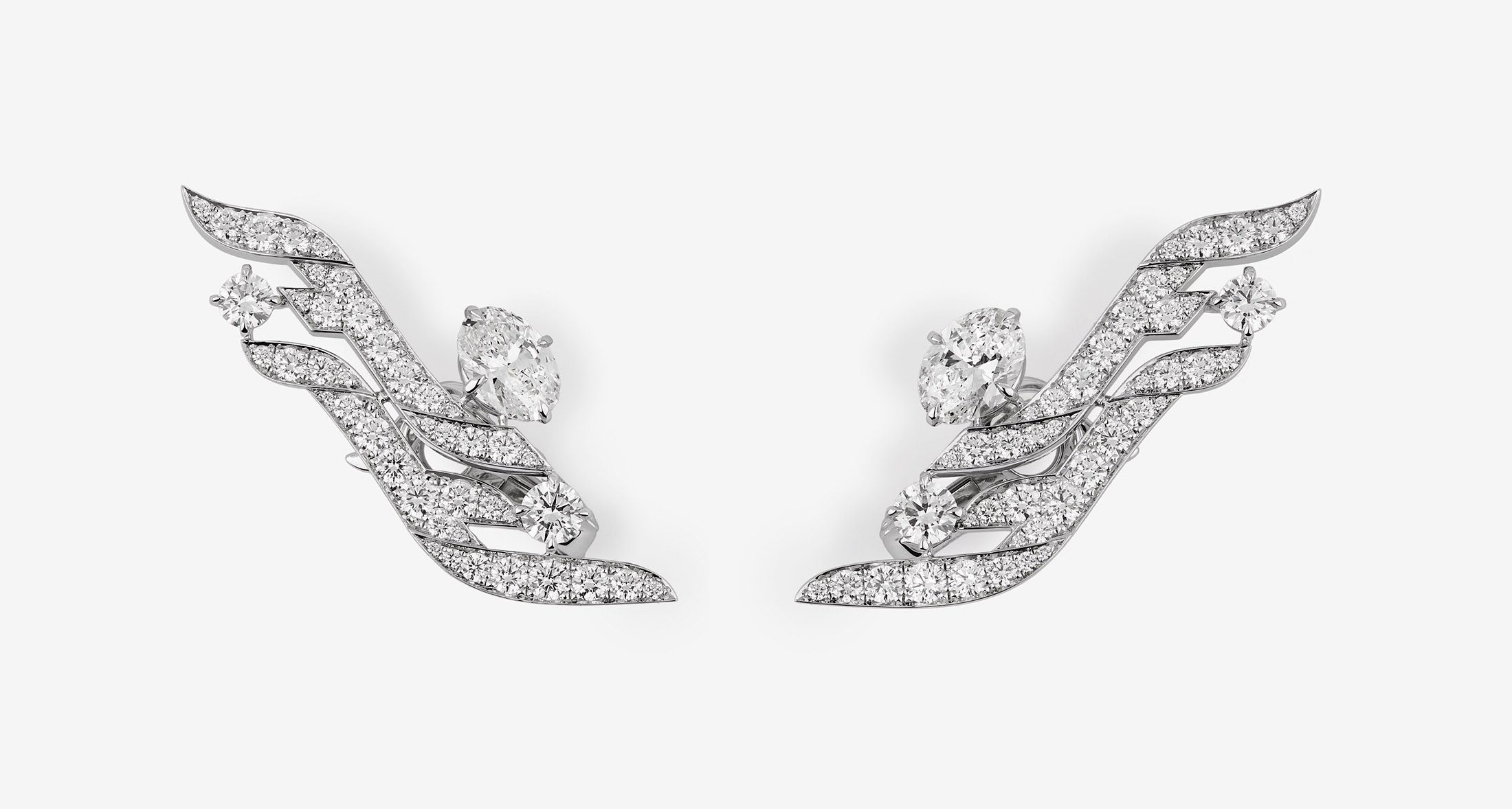 White Gold Earrings with Diamonds