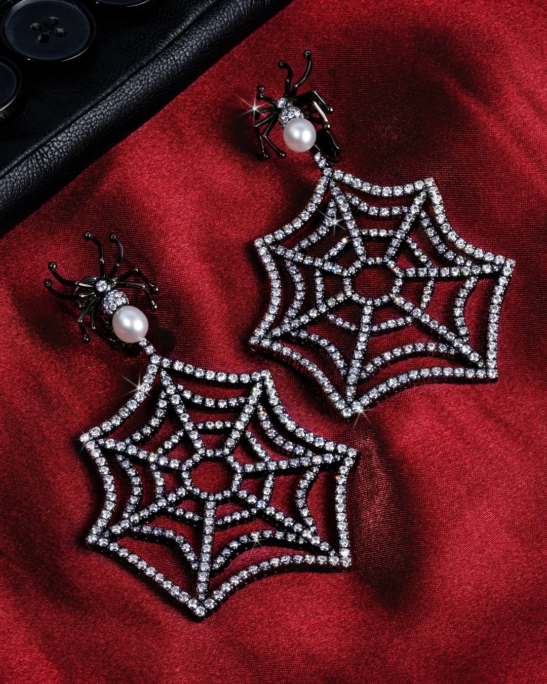 Hallowen jewelry: diamond web earrings