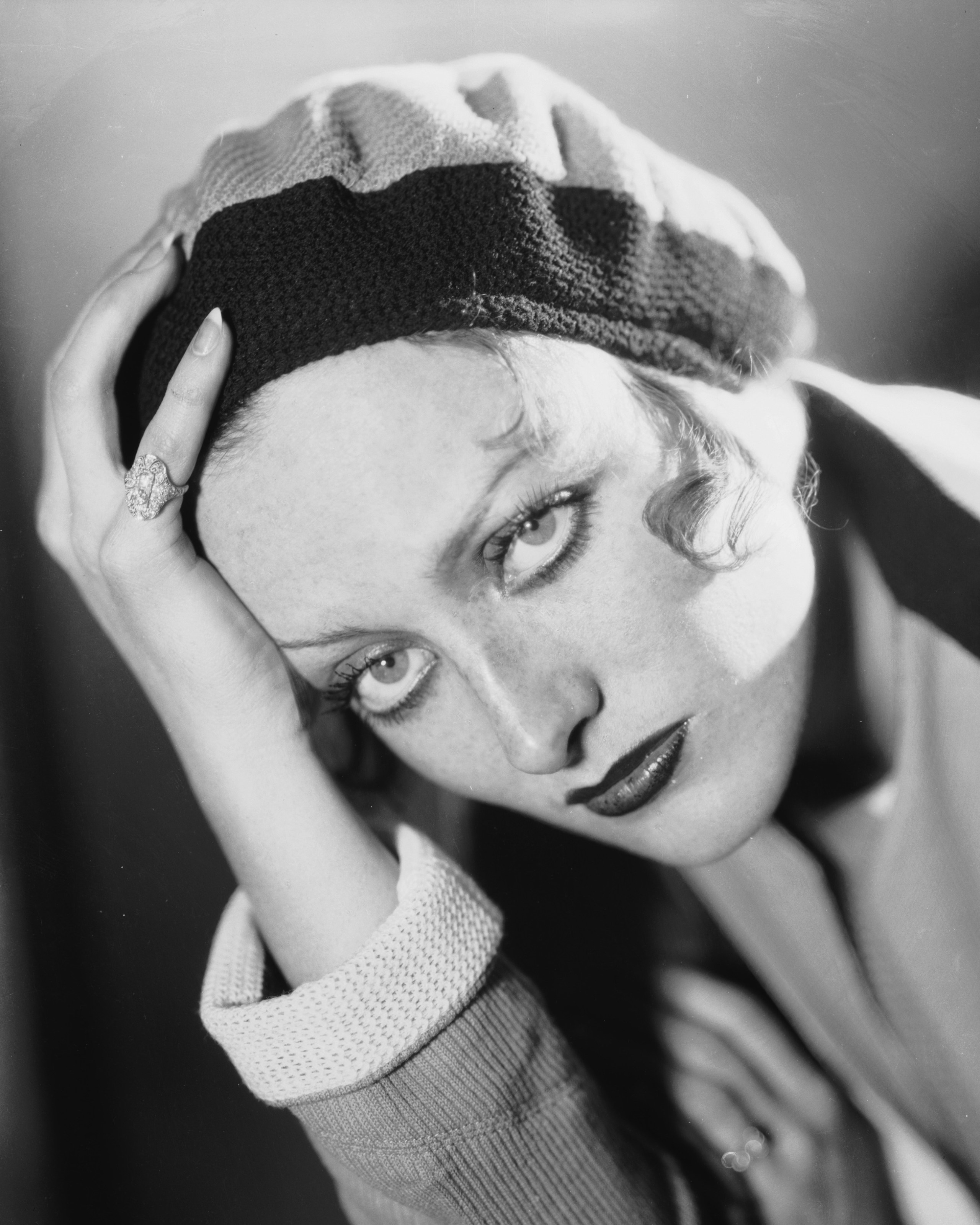 Joan Crawford pinky ring: The History of the Pinky Ring