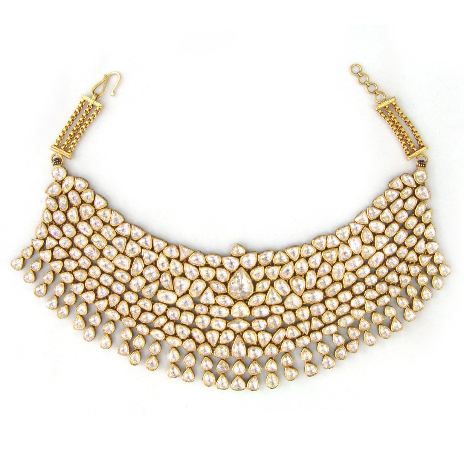 Mughal Empire Jewelry Indian Wedding Jewelry Rose-Cut Diamond Choker Set in 22-Karat Gold. (Courtesy of Munnu The Gem Palace)
