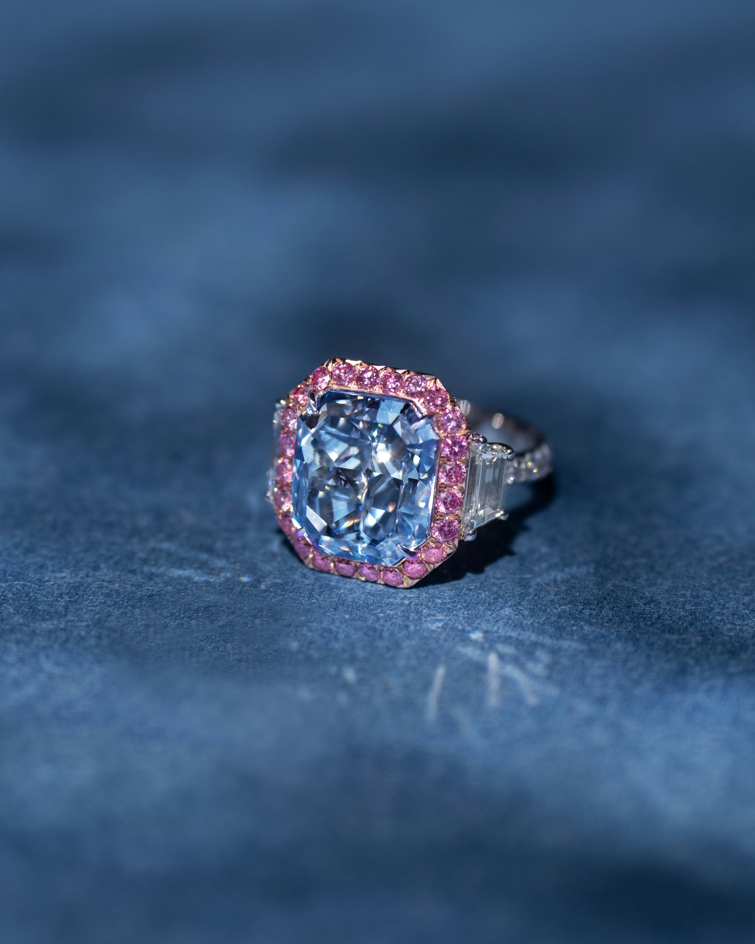 Infinite Blue diamond
