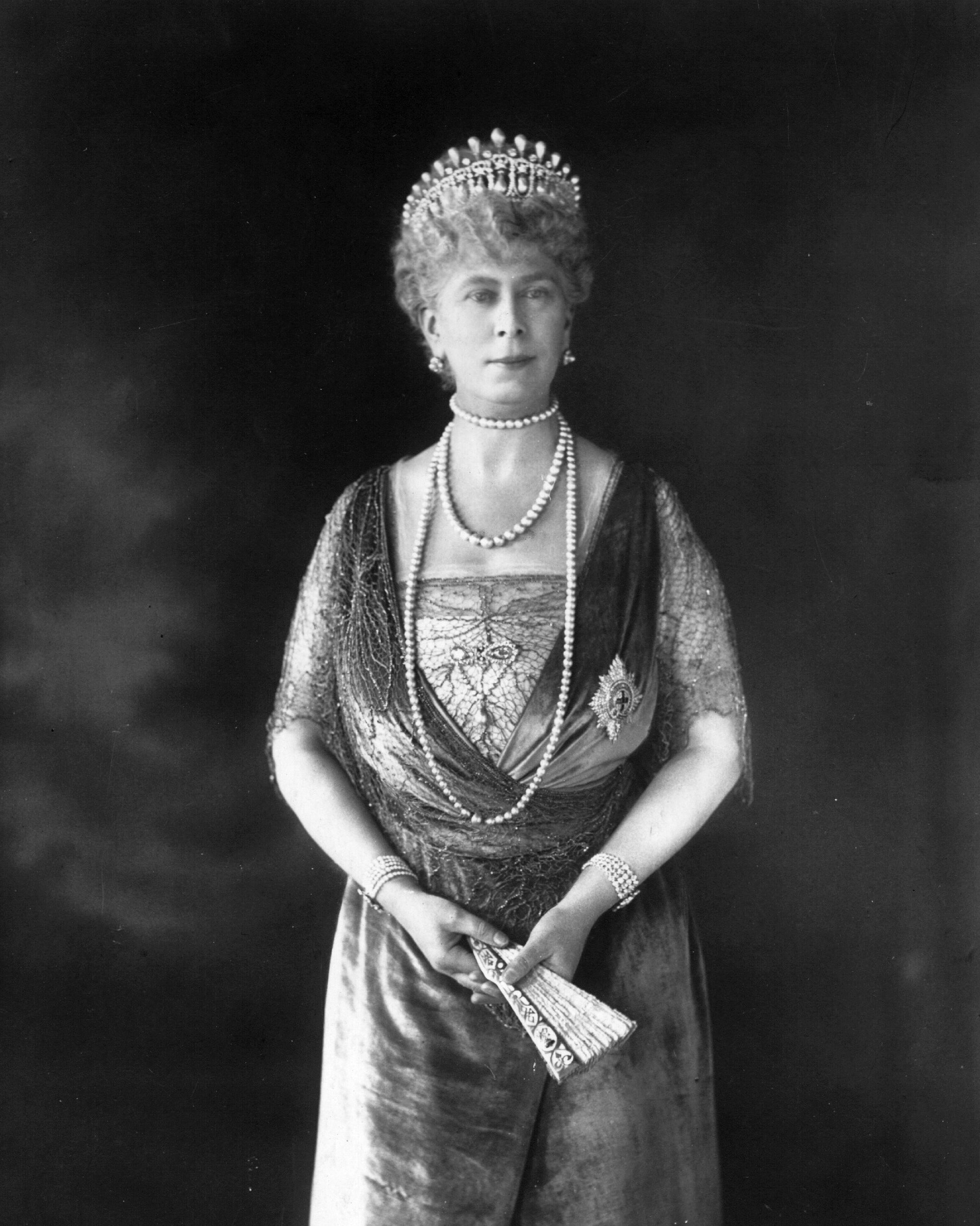 Queen Elizabeth II historic collection of royal tiaras Garrard Cambridge Lover's Knot Tiara