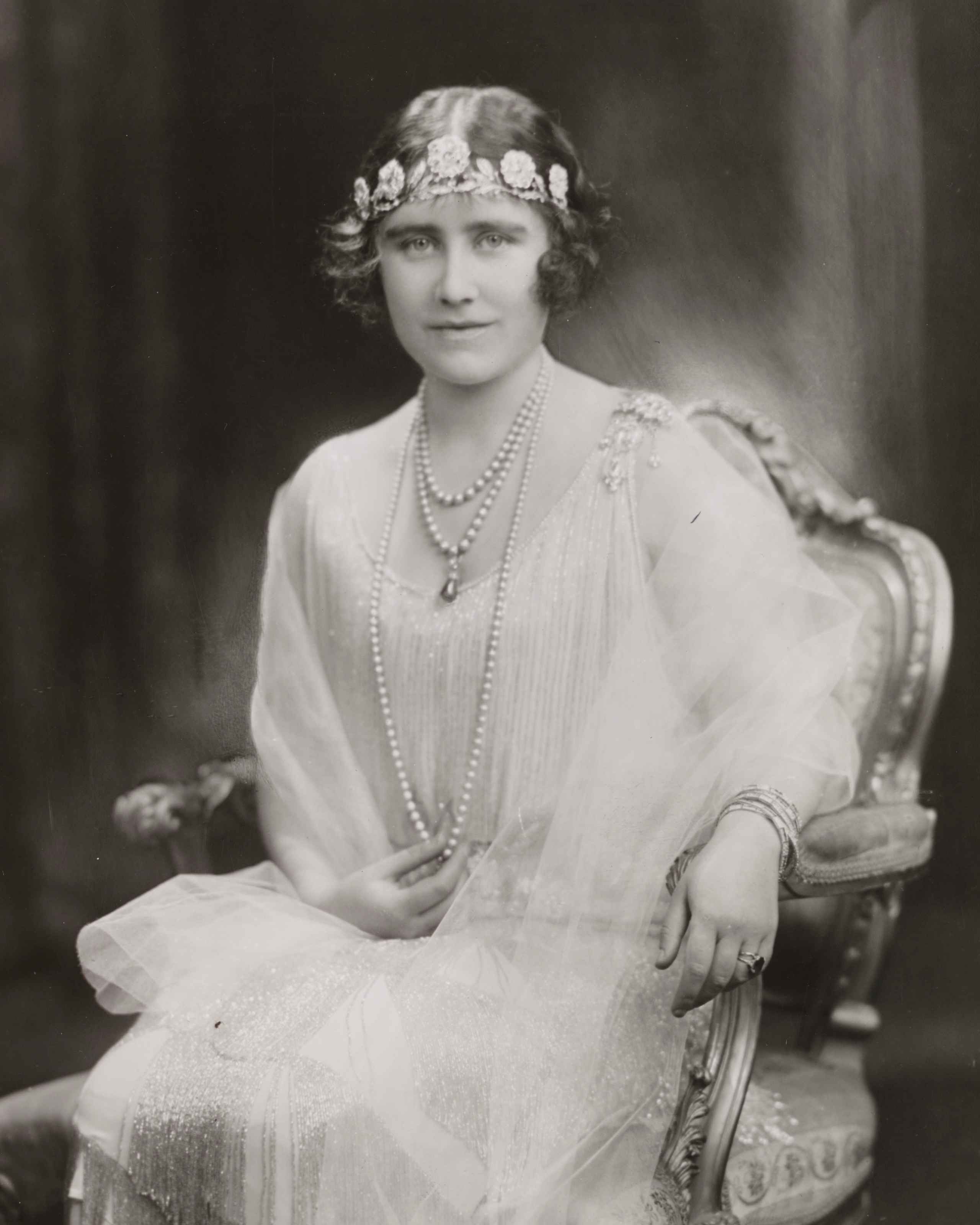 royal tiara rules: the Queen Mother