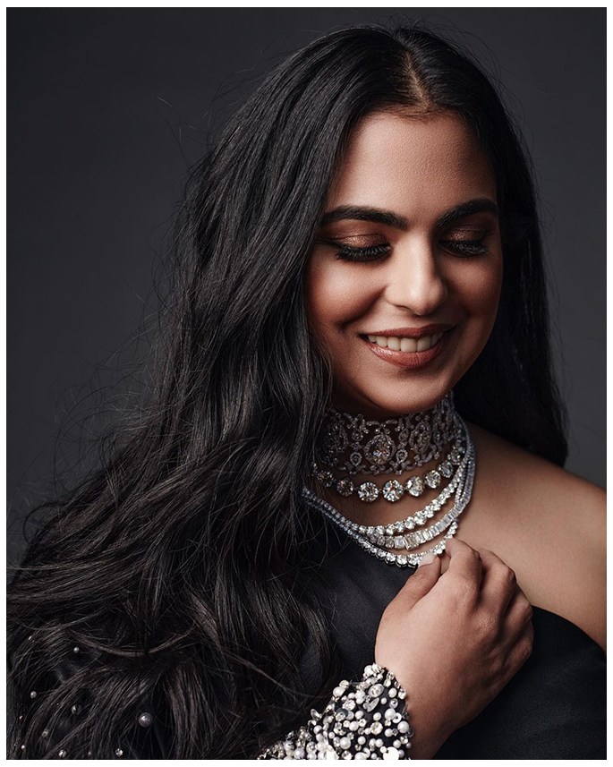 Isha Ambani styling natural diamonds