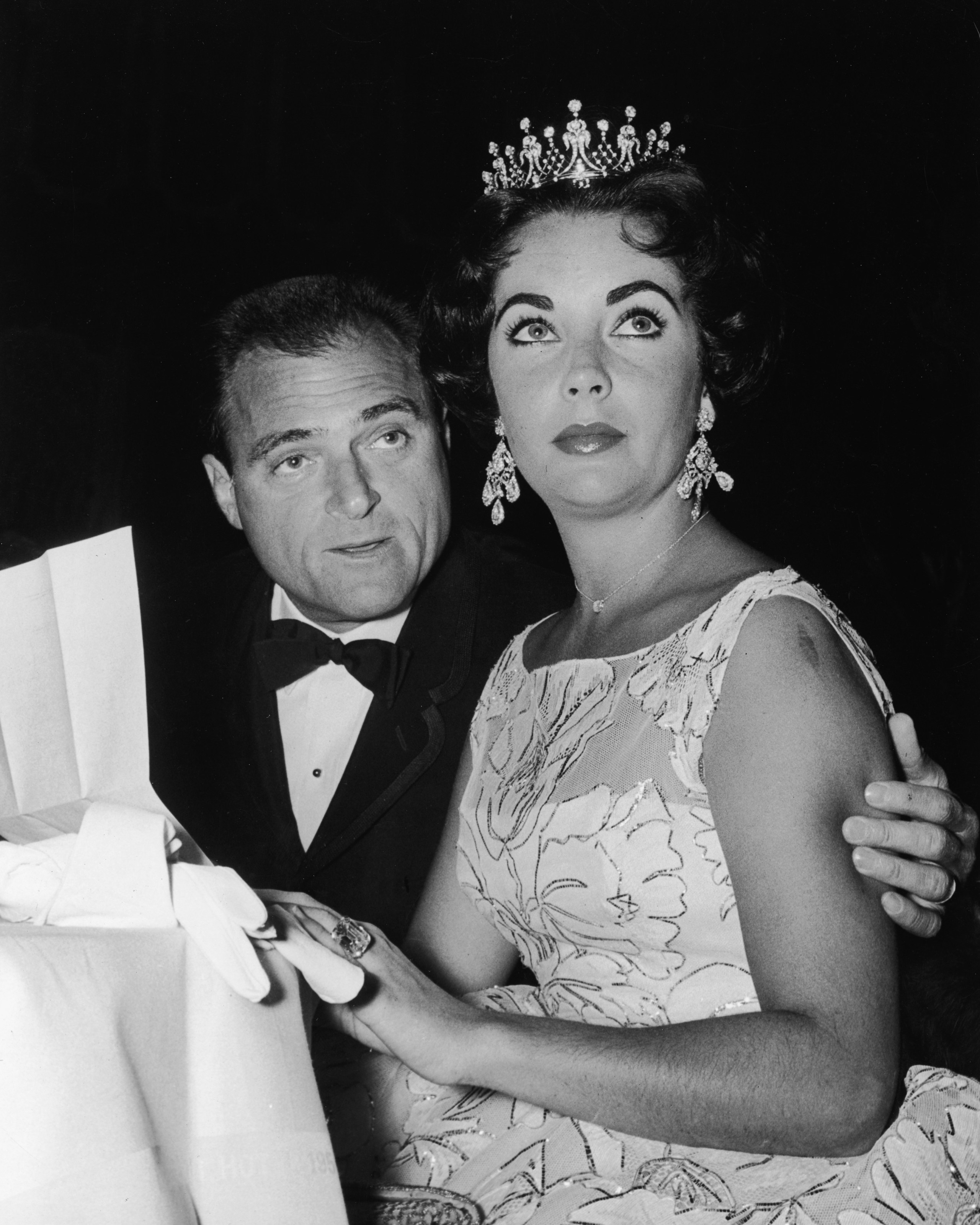 Elizabeth Taylor Wore the Mike Todd Tiara to the 1957 Golden Globes