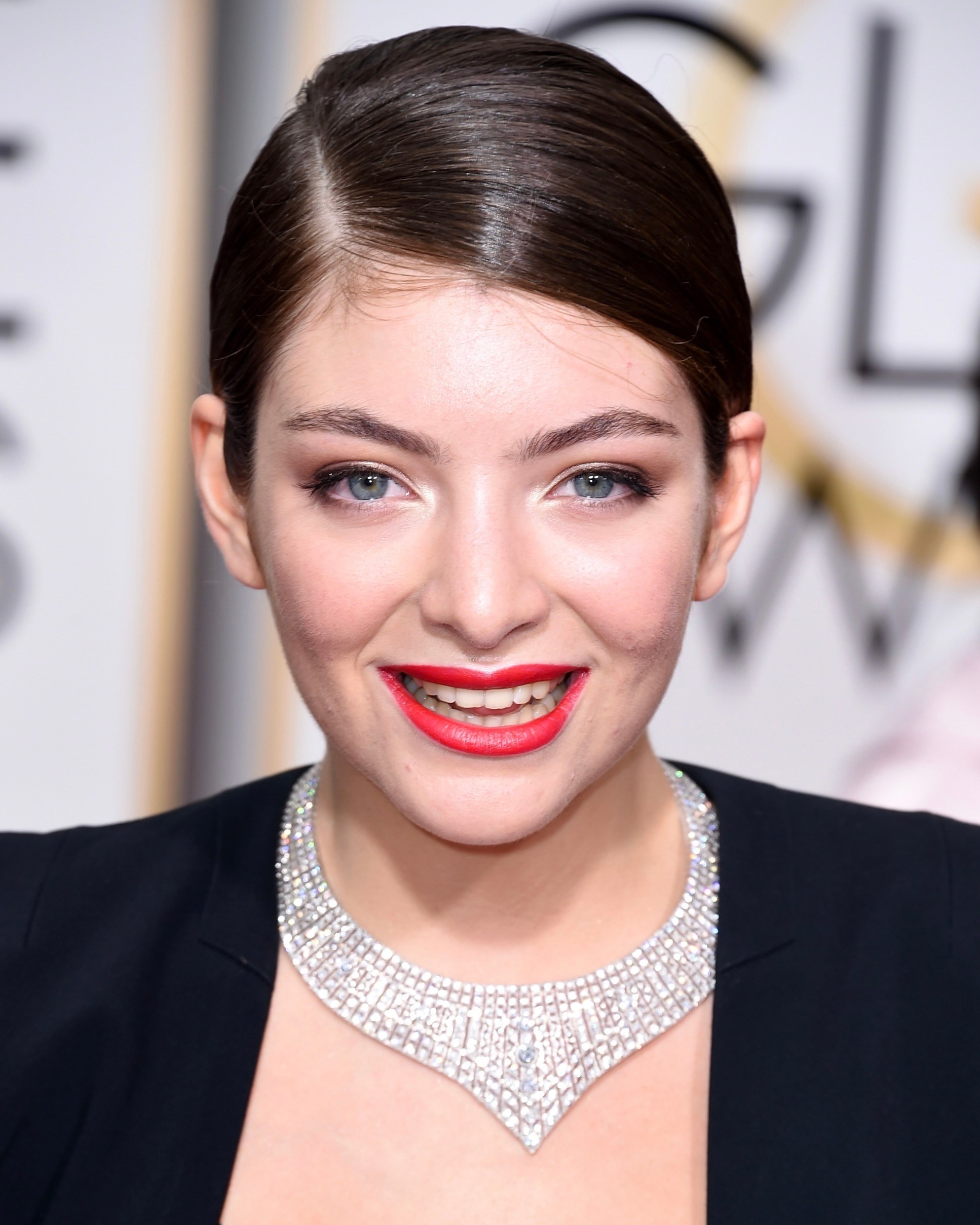 Lorde Wore Neil Lane Jewelry to the 2015 Golden Globes