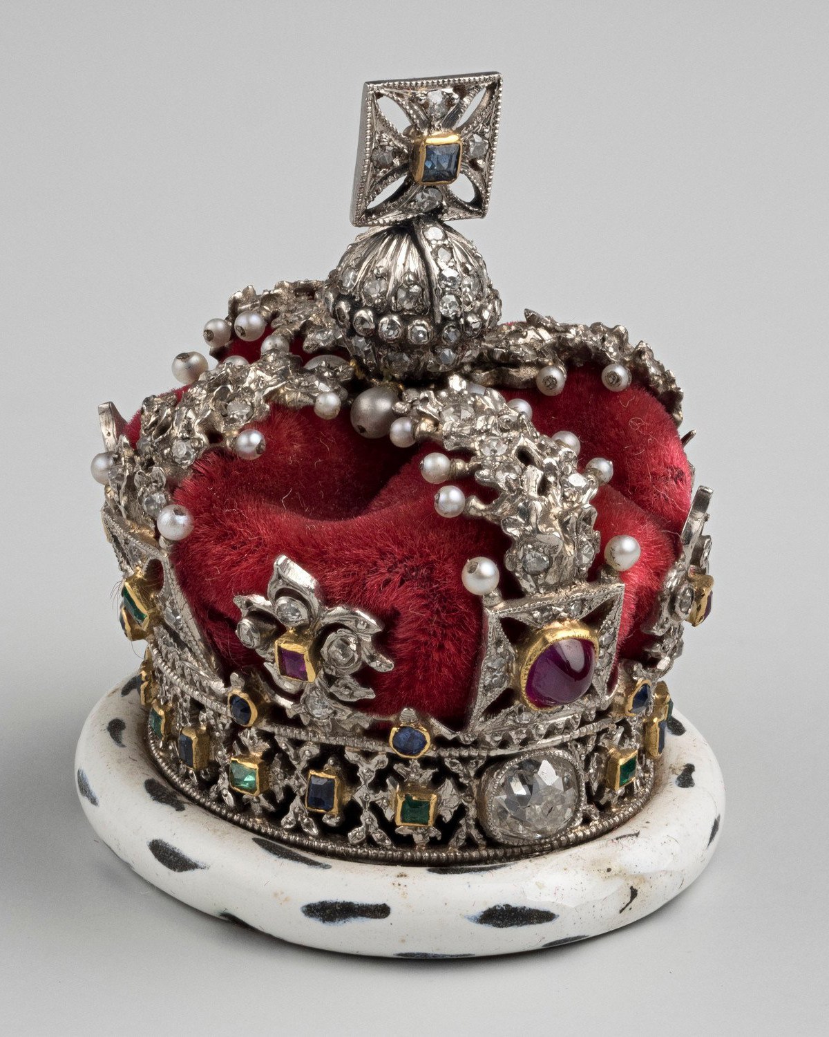 The Imperial Crown in Queen Mary's Dolls' House (Courtesy of Royal Collection Trust)