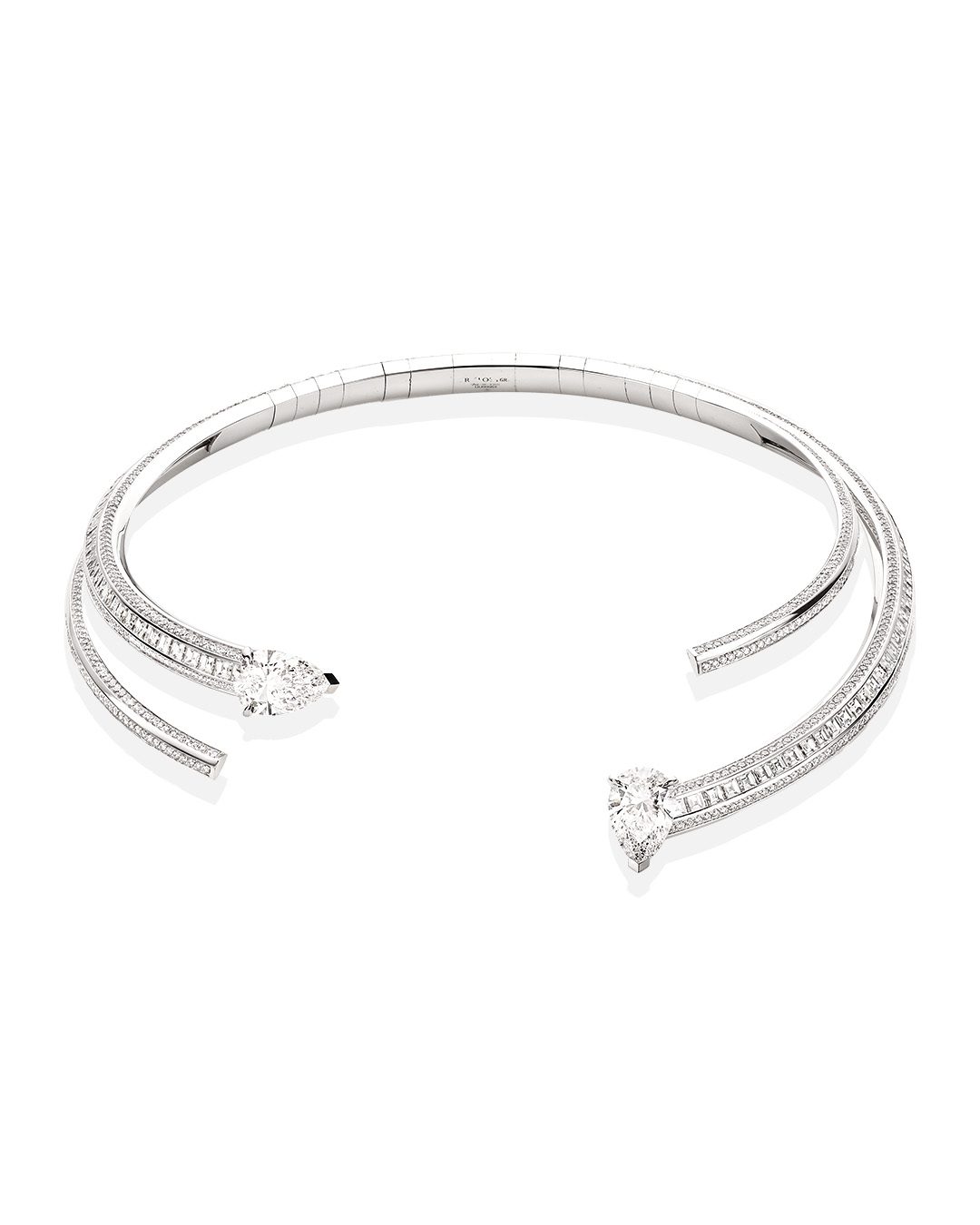 Natural diamond jewellery trends 2024 - editorial image