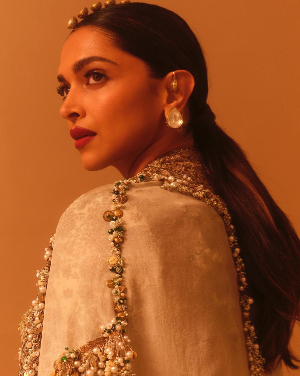 Deepika Padukone styling versatile diamond jewellery