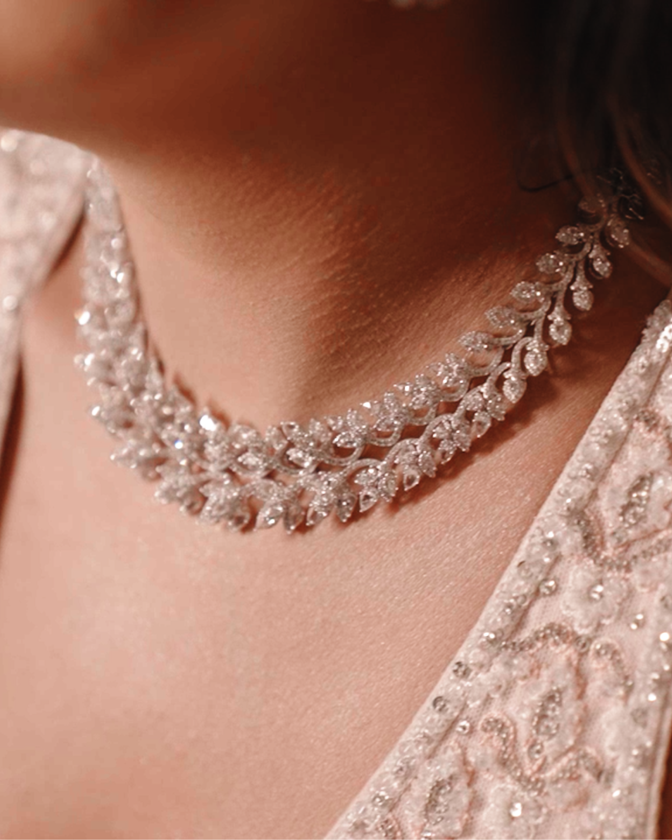 Julia Chafé wearing diamond choker from anmol jewellers