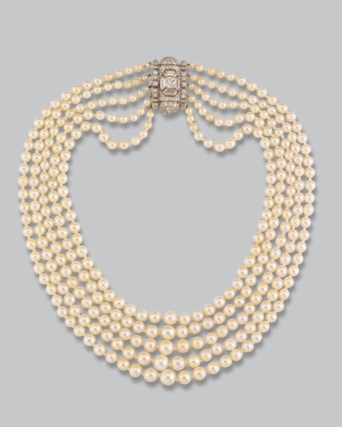 Princess Margaret's Asprey pearl and diamond necklace sold for the hammer price of £276,000. (CHRISTIE'S IMAGES LTD. 2024)