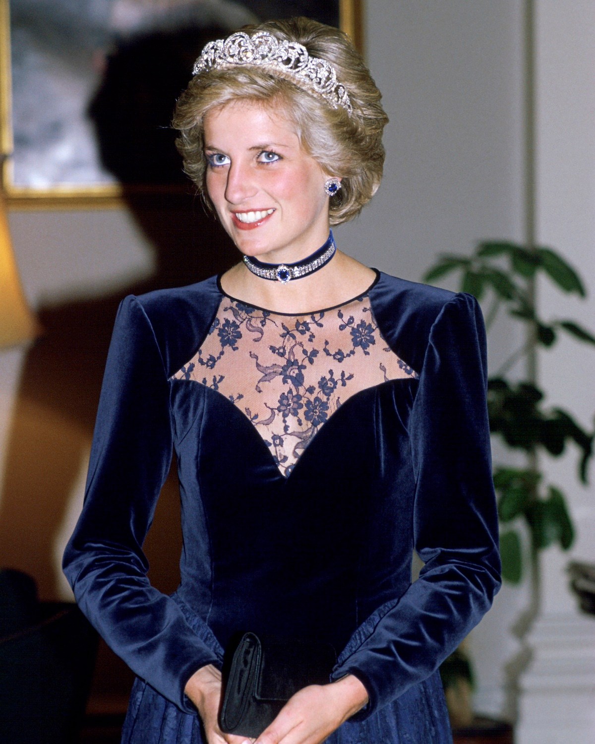 Princess Diana In Melbourne Attending A State Dinner At Government House During A Royal Tour Of Australia. She Is Wearing The Spencer Tiara. (Getty Images)