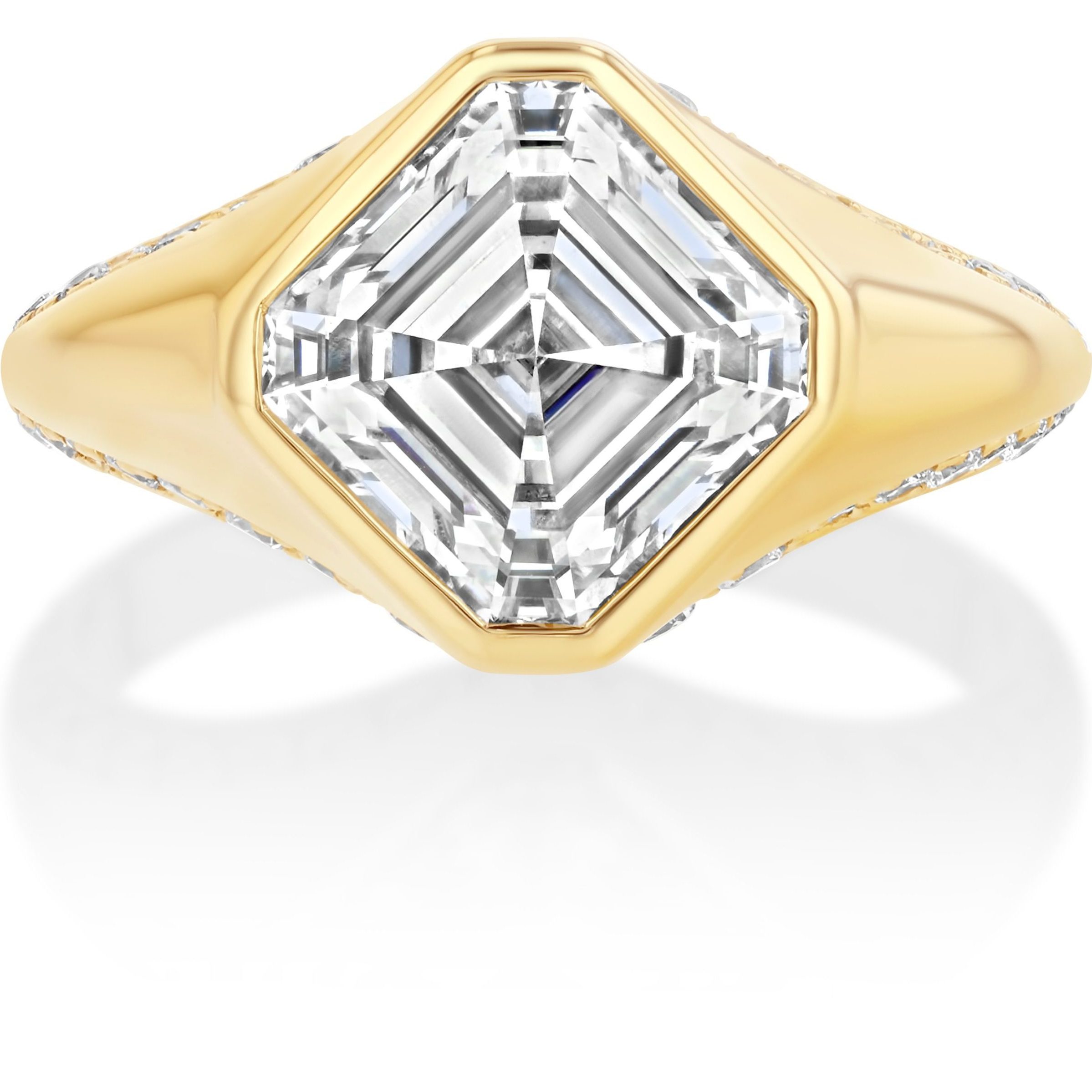 Lizzie Mandler's engagement ring