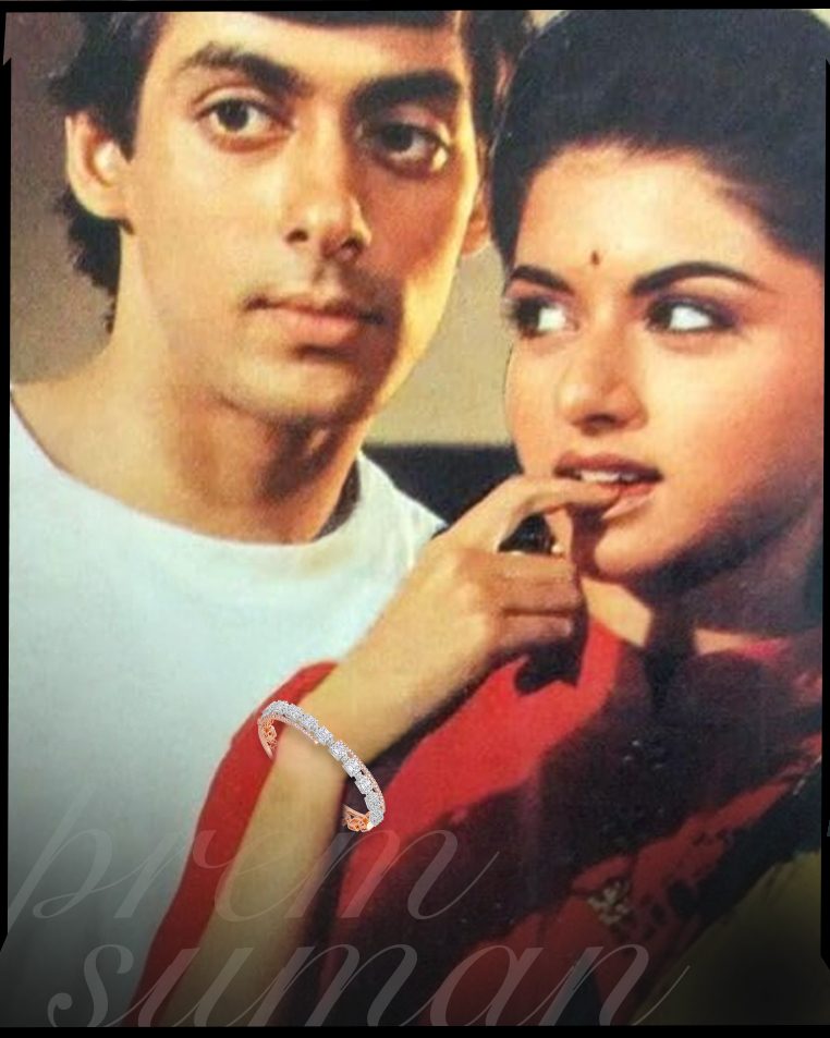 Salman Khan and Bhagyashree from 'Maine Pyar Kiya' with Gehna Jewellers bracelet.