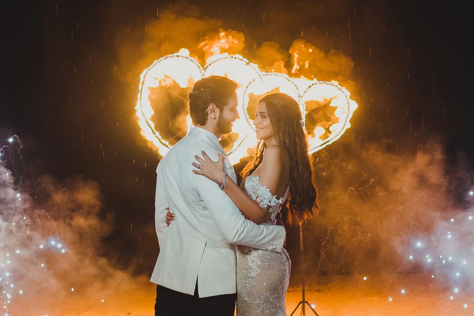 Aishwarya Avlani combines heritage, fashion, and natural diamond to sparkle at her beach wedding