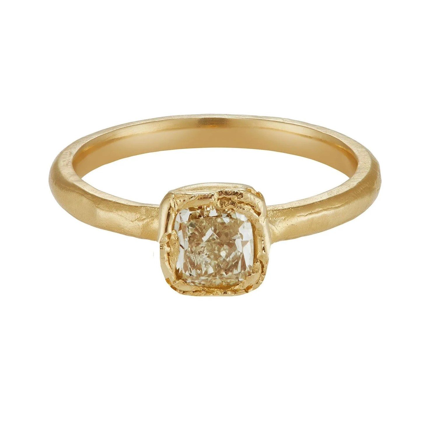 cushion cut engagement rings