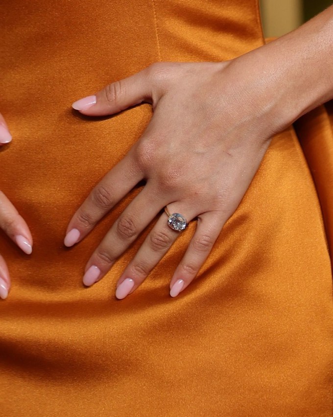 Zendaya's engagement ring by Jessica McCormack at the 2025 Golden Globe Awards 