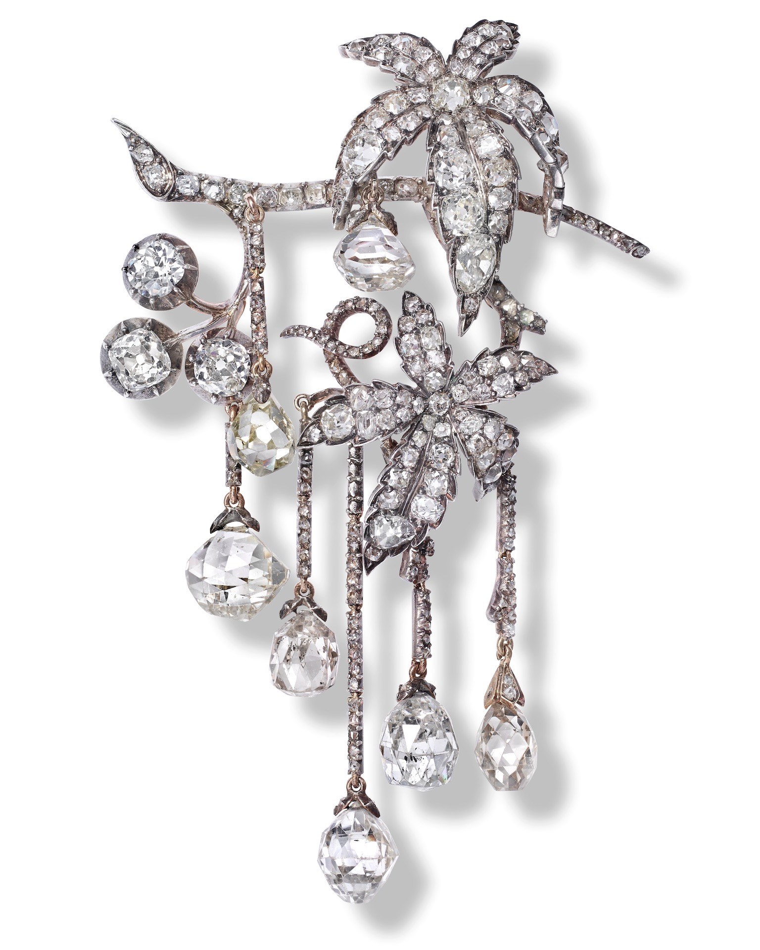 Hair ornament ’’à la Mancini’’, convertible into a brooch, Chaumet (Jules Fossin period), 1846, gold, silver and diamonds (Courtesy of Chaumet collections © Chaumet / © Nils Herrman Diamonds of Golconda p.182)