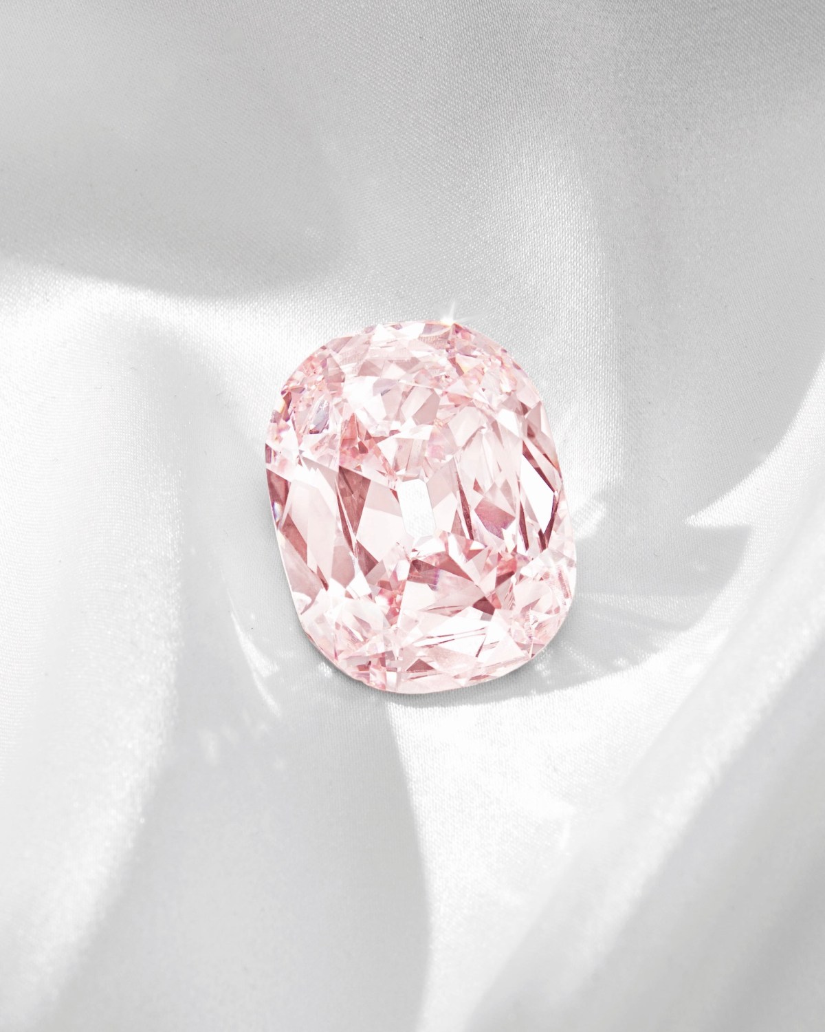 From Golconda To Russia: The Legend of the Diamond with Two Names