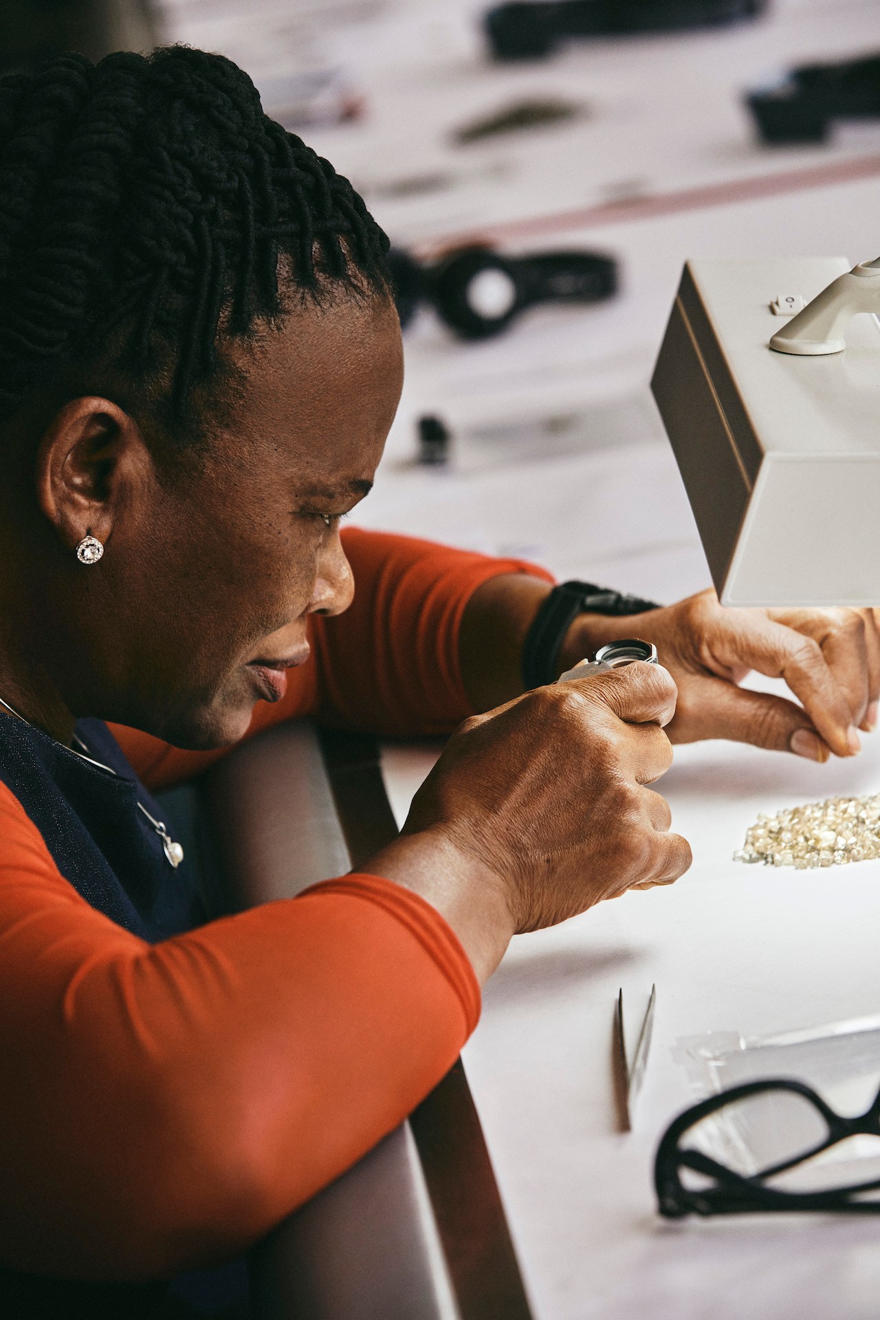 natural diamonds being sorted