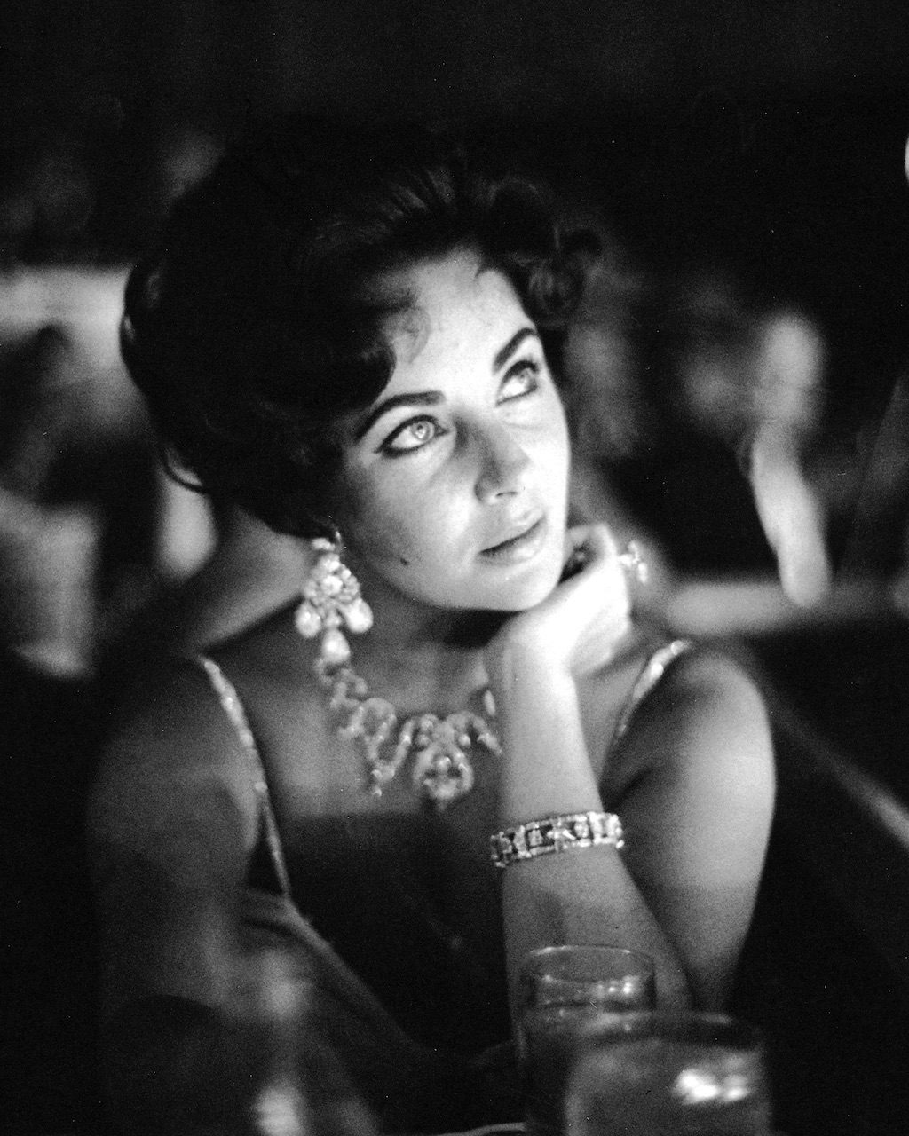 La collection de bagues de fiançailles d'Elizabeth Taylor : le bracelet de fiançailles offert à Elizabeth Taylor par Eddie Fisher
