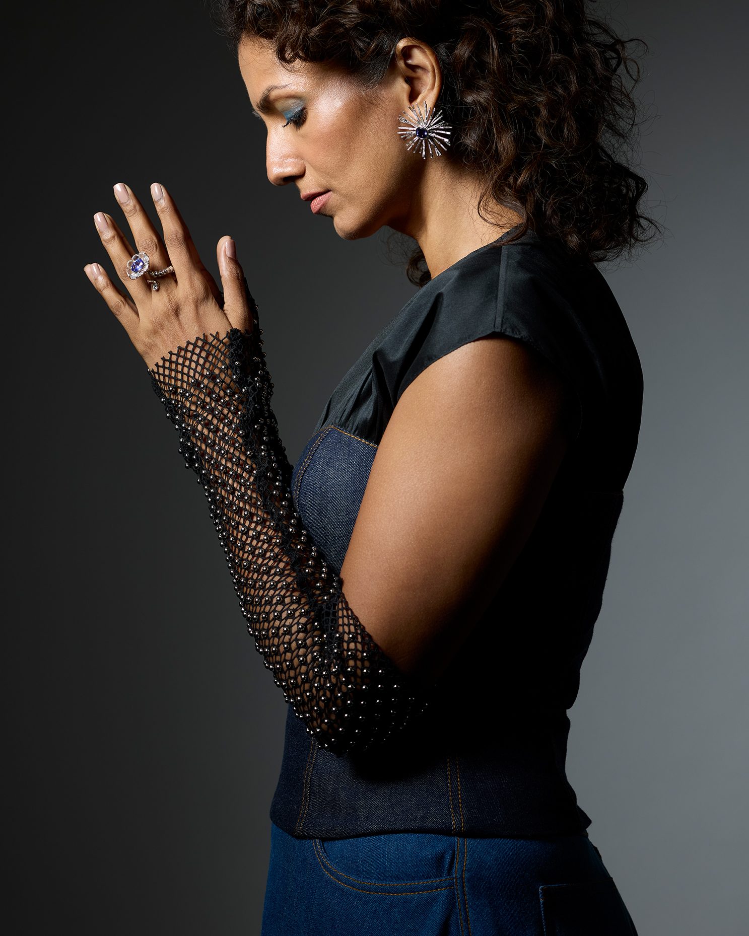 Rosa Amoris jewellery with top and skirt from Moonray